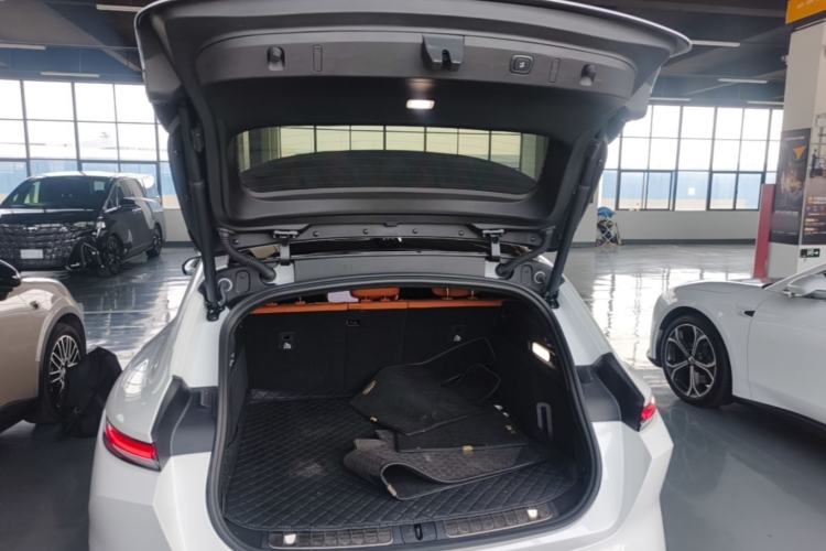 Used Nio ET5T 2023 75 kWh Touring Trunk