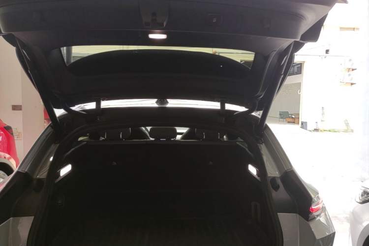 Used Nio ET5T 2023 75 kWh Touring Trunk