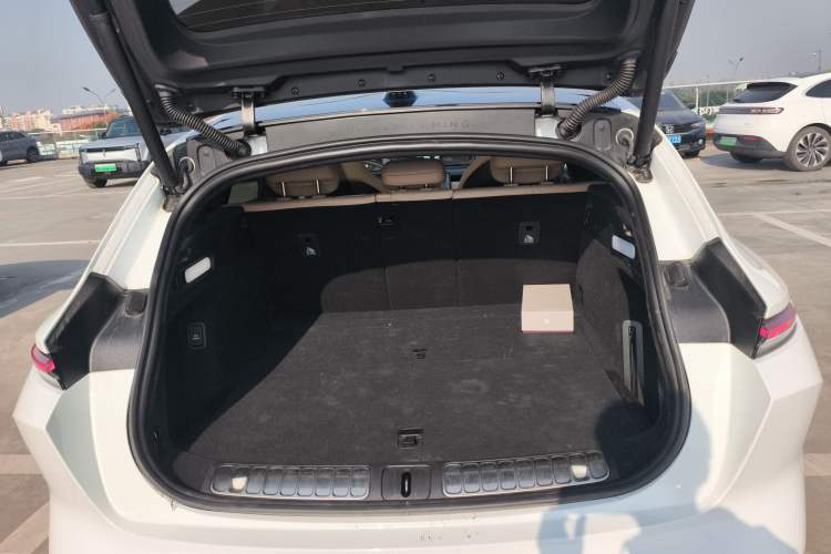 Used Nio ET5T 2023 75 kWh Touring Trunk