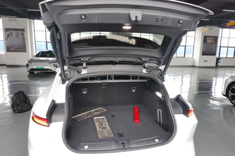 Used Nio ET5T 2023 75 kWh Touring Trunk