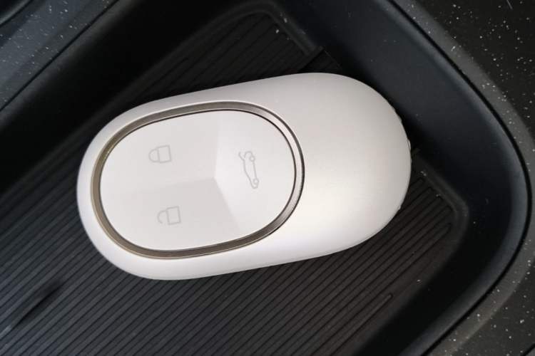 Used Nio ET5T 2023 75 kWh Touring Vehicle Key