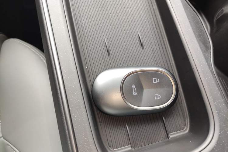 Used Nio ET5T 2023 75 kWh Touring Vehicle Key