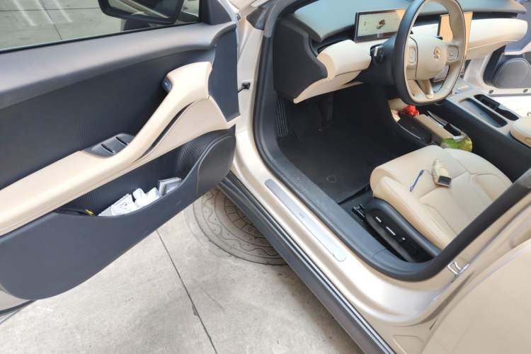 Used Nio ET5T 2023 75 kWh Touring Driver Seat