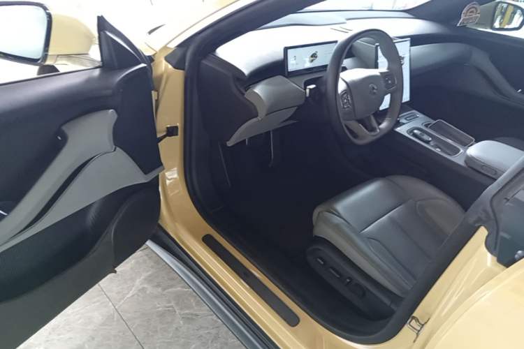 Used Nio ET5T 2023 75 kWh Touring Driver Seat