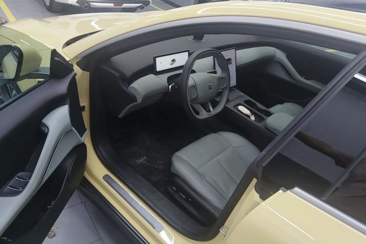 Used Nio ET5T 2023 75 kWh Touring Driver Seat