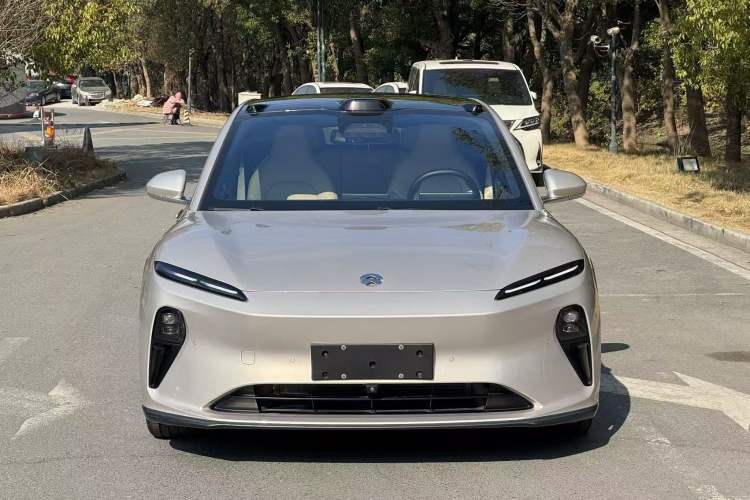 Used Nio ET5T 2023 75 kWh Touring Exterior 1