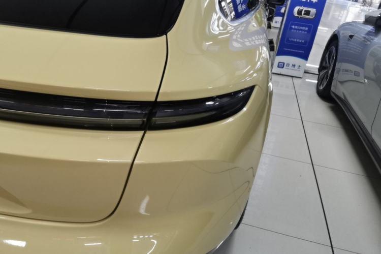 Used Nio ET5T 2023 75 kWh Touring Exterior 3