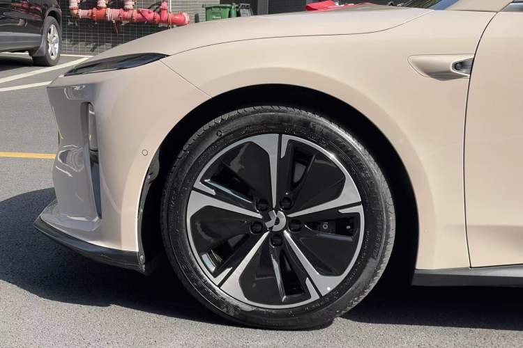 Used Nio ET5T 2023 75 kWh Touring Exterior 7
