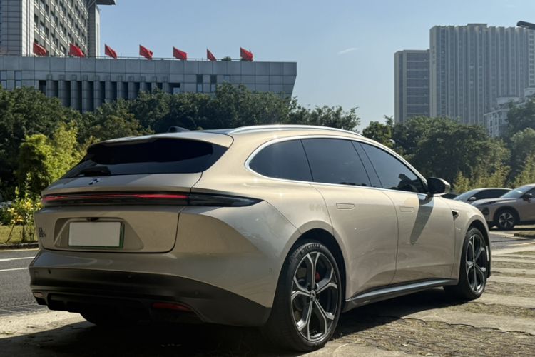 Used Nio ET5T 2023 75 kWh Touring Exterior 9