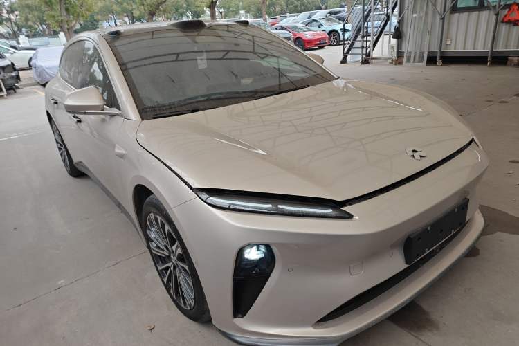 Used Nio ET5T 2023 75 kWh Touring Front Right 45 Deg