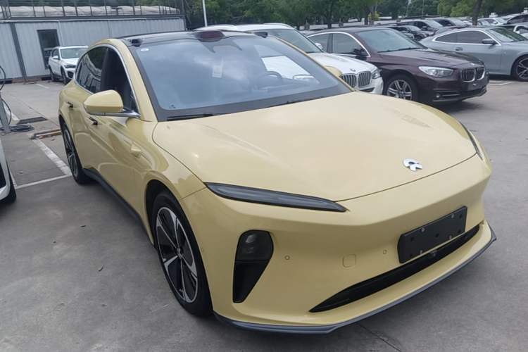 Used Nio ET5T 2023 75 kWh Touring Front Right 45 Deg