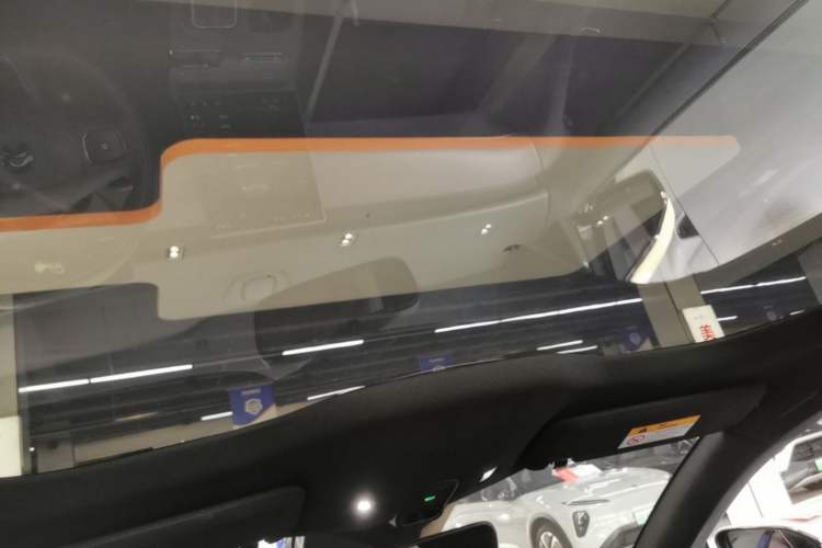 Used Nio ET5T 2023 75 kWh Touring Headliner