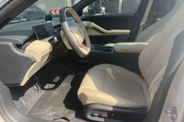 Used Nio ET5T 2023 75 kWh Touring Interior 1