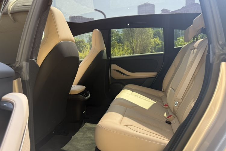 Used Nio ET5T 2023 75 kWh Touring Interior 11