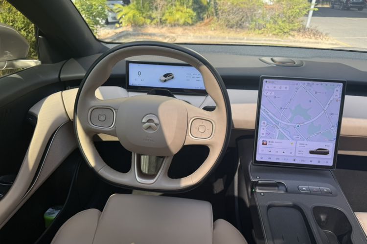 Used Nio ET5T 2023 75 kWh Touring Interior 13