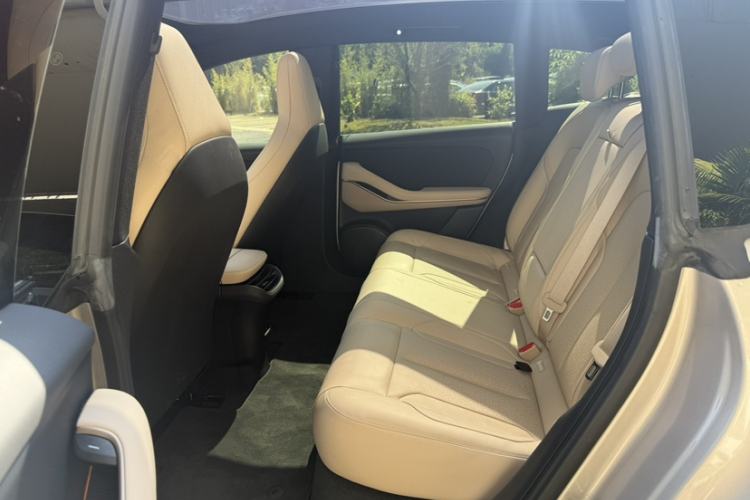 Used Nio ET5T 2023 75 kWh Touring Interior 15