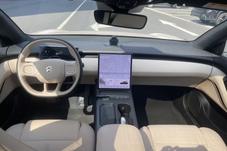 Used Nio ET5T 2023 75 kWh Touring Interior 2