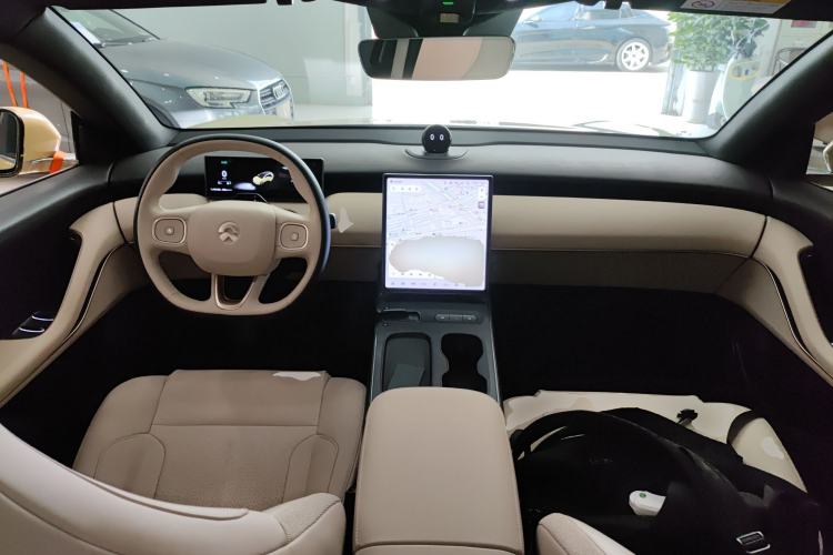 Used Nio ET5T 2023 75 kWh Touring Interior 2