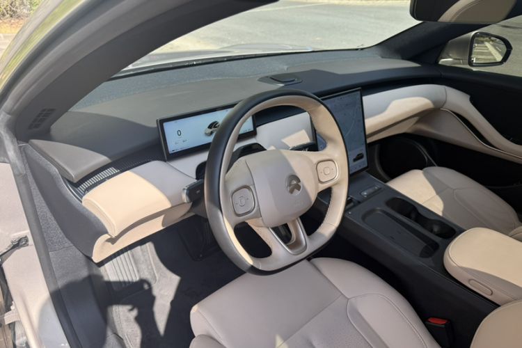 Used Nio ET5T 2023 75 kWh Touring Interior 4