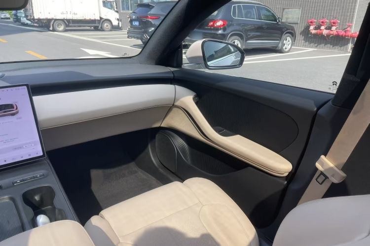 Used Nio ET5T 2023 75 kWh Touring Interior 6