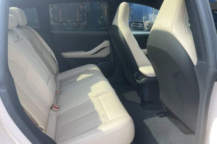 Used Nio ET5T 2023 75 kWh Touring Interior 7