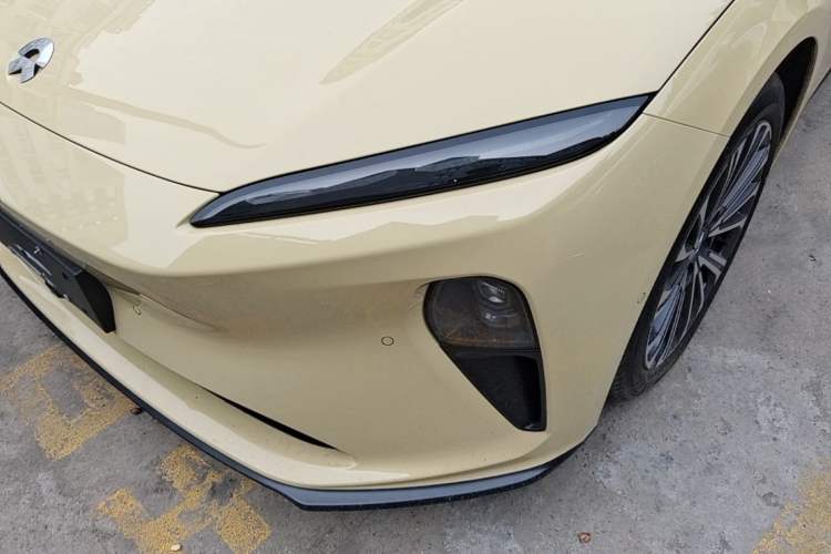 Used Nio ET5T 2023 75 kWh Touring Left Front Headlight