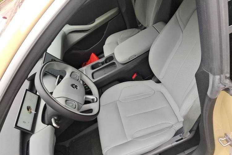Used Nio ET5T 2023 75 kWh Touring Left Front Seat