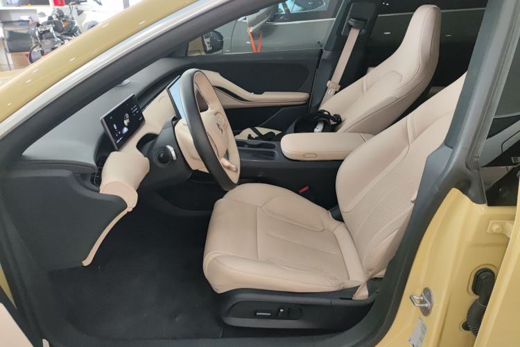 Used Nio ET5T 2023 75 kWh Touring Left Front Seat