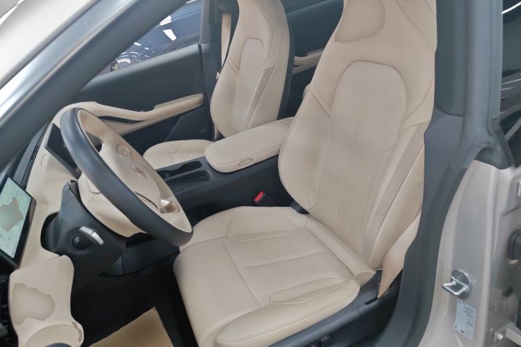 Used Nio ET5T 2023 75 kWh Touring Left Front Seat