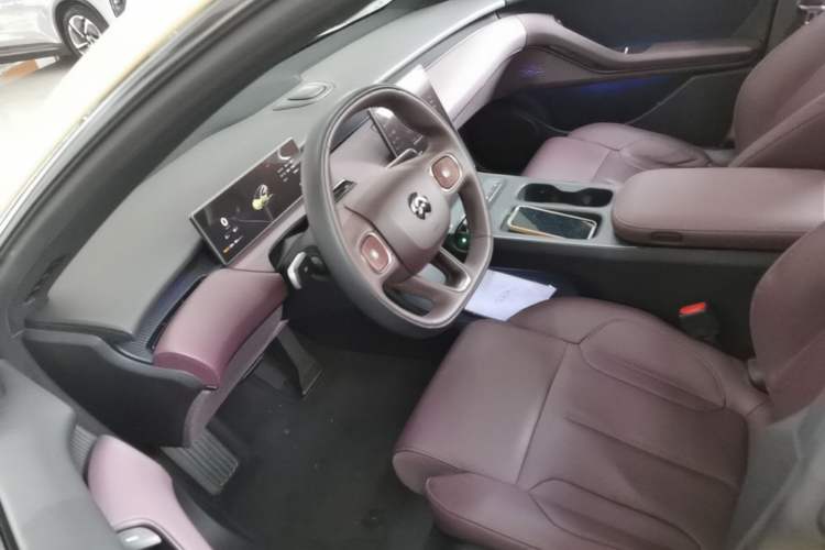 Used Nio ET5T 2023 75 kWh Touring Left Front Seat