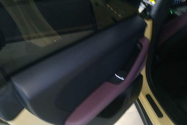 Used Nio ET5T 2023 75 kWh Touring Left Rear Door Interior