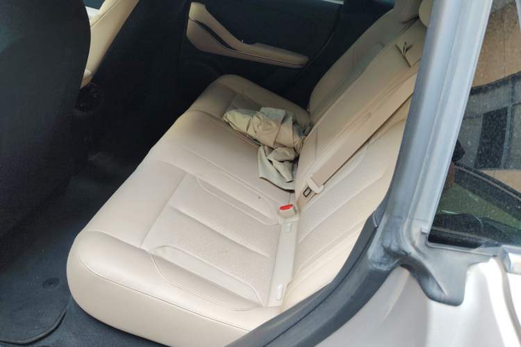 Used Nio ET5T 2023 75 kWh Touring Left Rear Seat