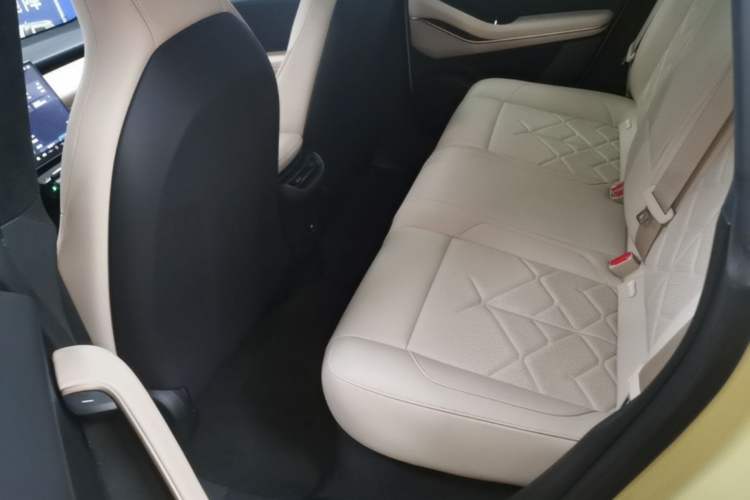 Used Nio ET5T 2023 75 kWh Touring Left Rear Seat