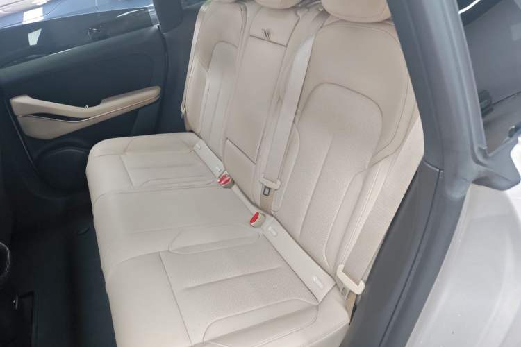 Used Nio ET5T 2023 75 kWh Touring Left Rear Seat