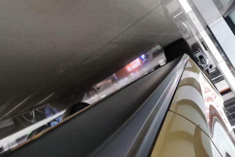 Used Nio ET5T 2023 75 kWh Touring Left Side Sill