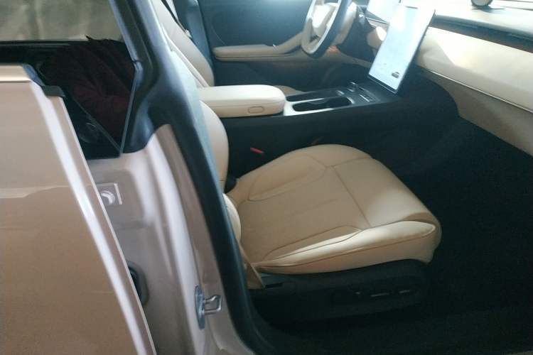 Used Nio ET5T 2023 75 kWh Touring Right Front Seat