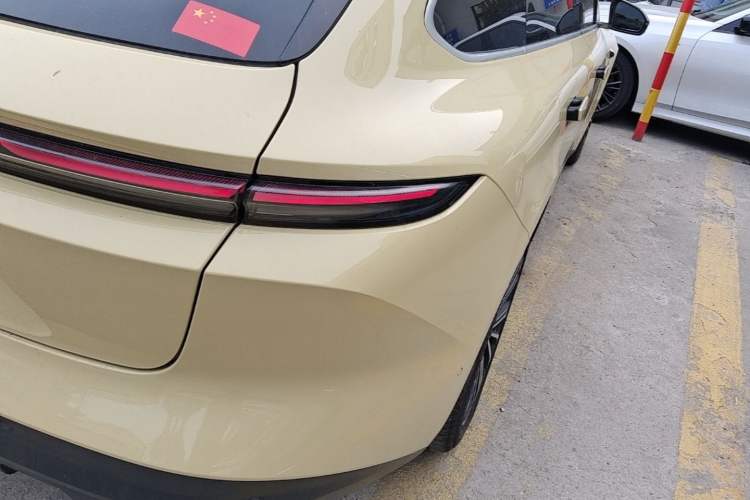 Used Nio ET5T 2023 75 kWh Touring Right Rear Taillight
