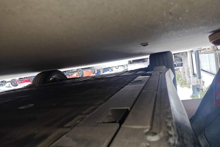 Used Nio ET5T 2023 75 kWh Touring Right Side Sill