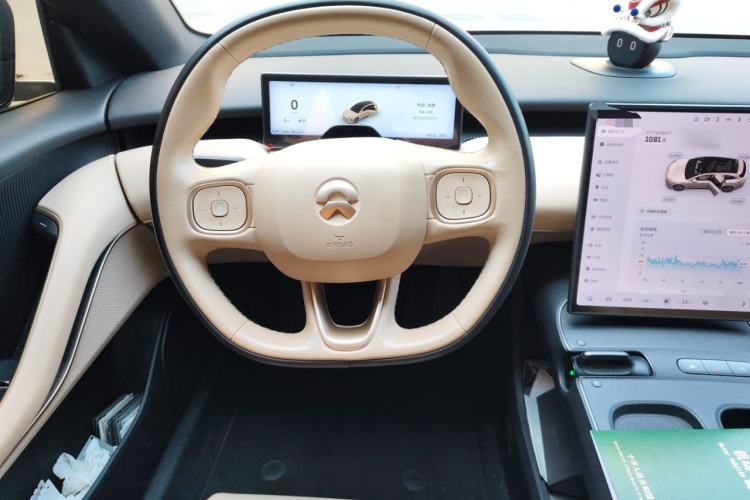 Used Nio ET5T 2023 75 kWh Touring Steering Wheel