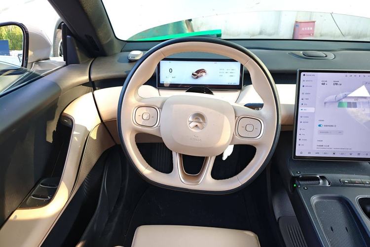 Used Nio ET5T 2023 75 kWh Touring Steering Wheel
