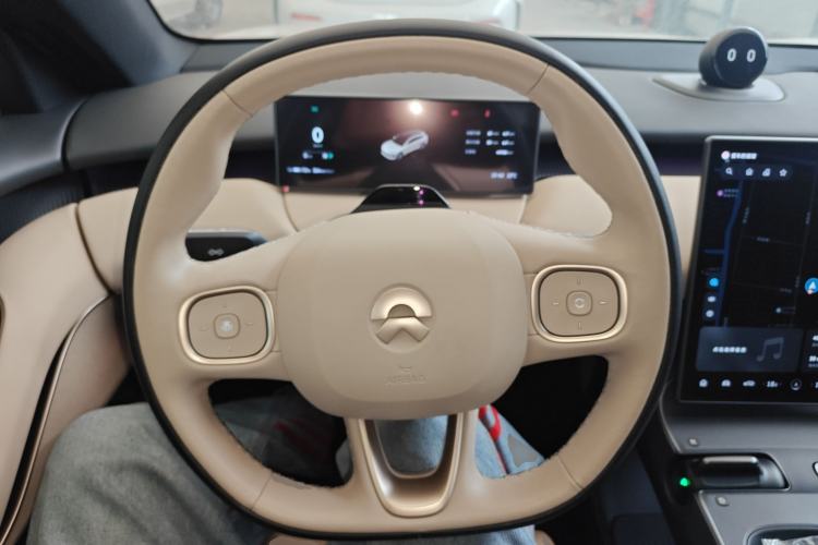 Used Nio ET5T 2023 75 kWh Touring Steering Wheel