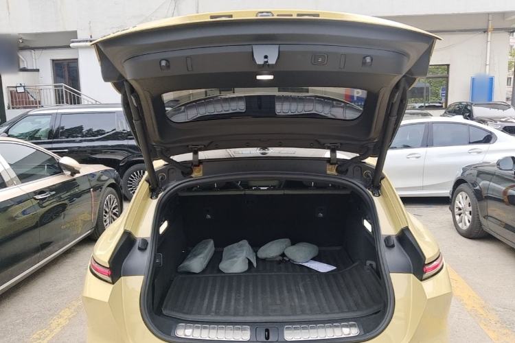 Used Nio ET5T 2023 75 kWh Touring Trunk