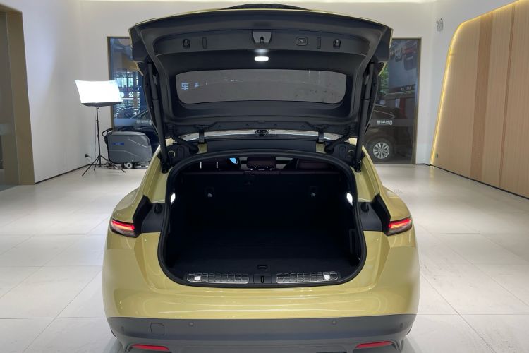 Used Nio ET5T 2023 75 kWh Touring Trunk