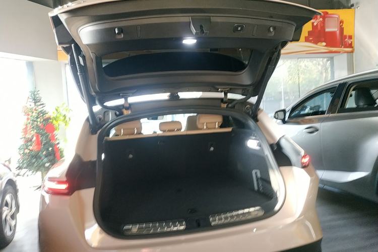 Used Nio ET5T 2023 75 kWh Touring Trunk