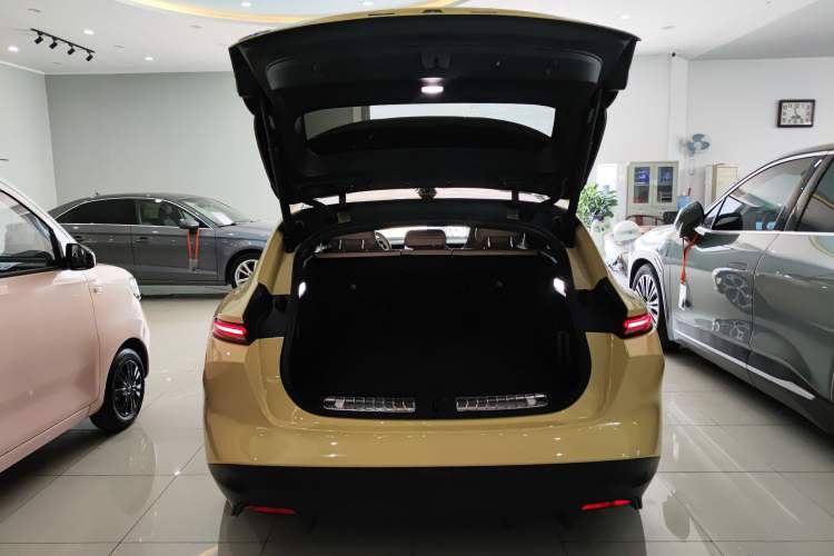 Used Nio ET5T 2023 75 kWh Touring Trunk