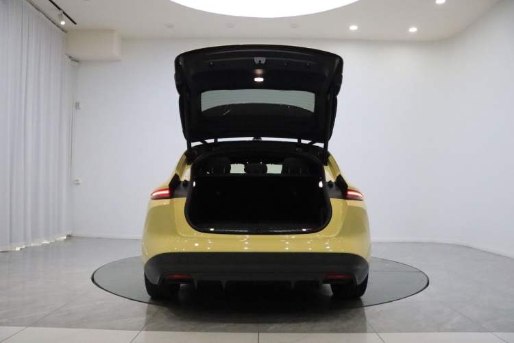Used Nio ET5T 2023 75 kWh Touring Trunk