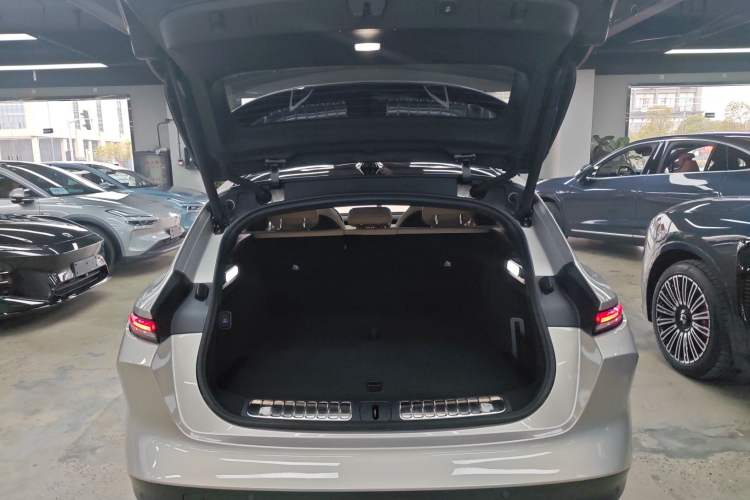 Used Nio ET5T 2023 75 kWh Touring Trunk