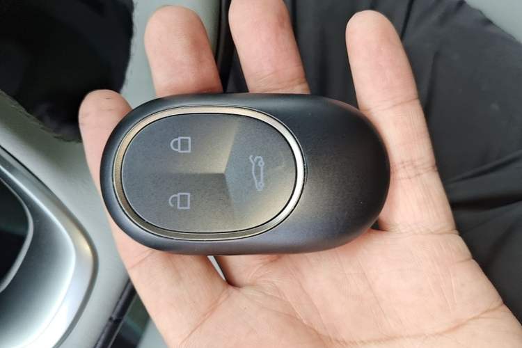 Used Nio ET5T 2023 75 kWh Touring Vehicle Key
