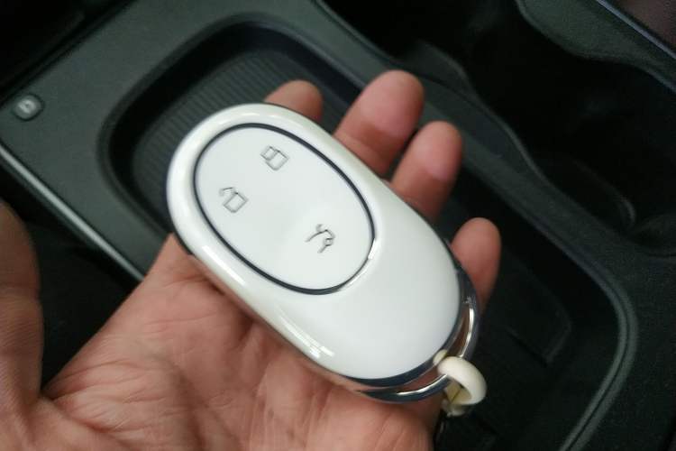 Used Nio ET5T 2023 75 kWh Touring Vehicle Key