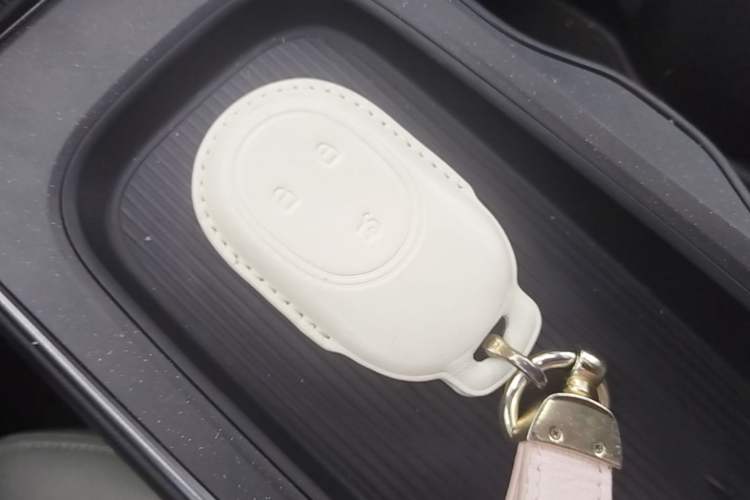 Used Nio ET5T 2023 75 kWh Touring Vehicle Key